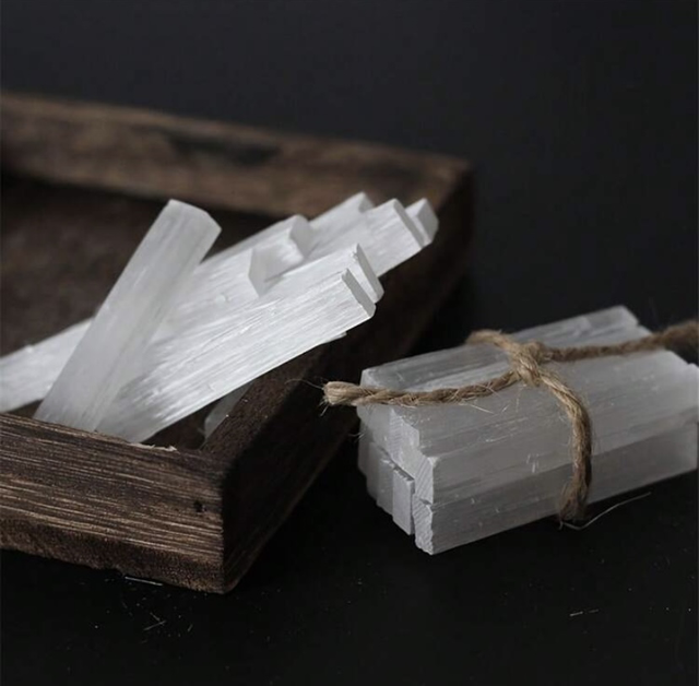 Small individual selenite wand 