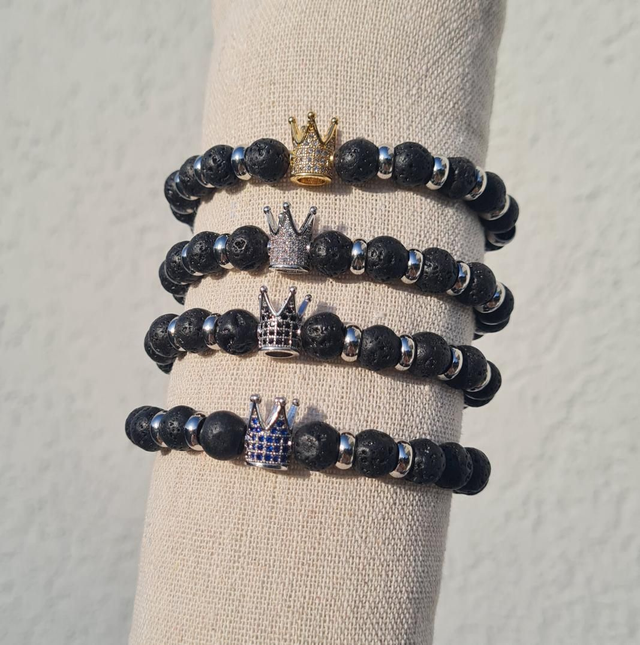 Bracelets Unisexe en perles de lave noir avec séparateurs et couronne strass acier inoxydable (divers coloris)