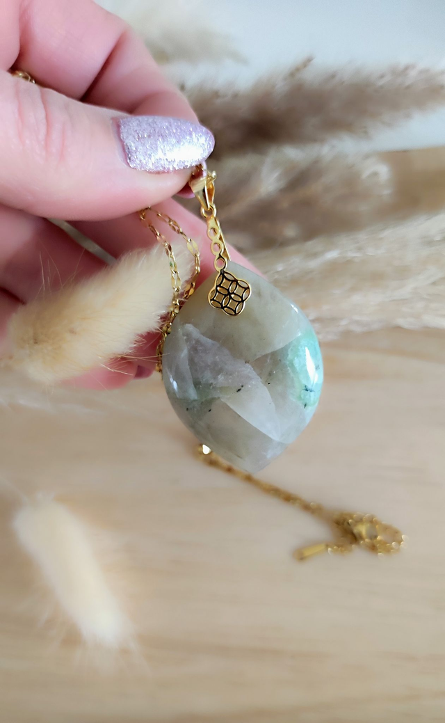 Pendentif Garniérite (Pierre de lune verte)