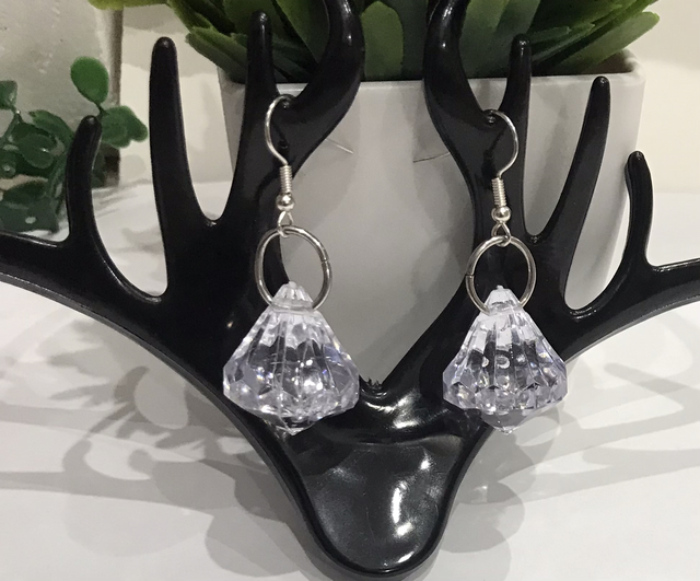 White Dangling Earrings- WDE06