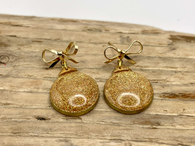 Gold Bow Stud Baubles 
