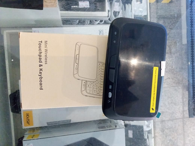 *0909-mini Wireless TOUCHPAD KEYBOARD 