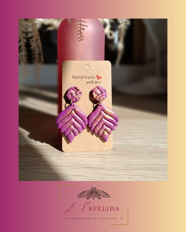 Plumeaux violets et dorés