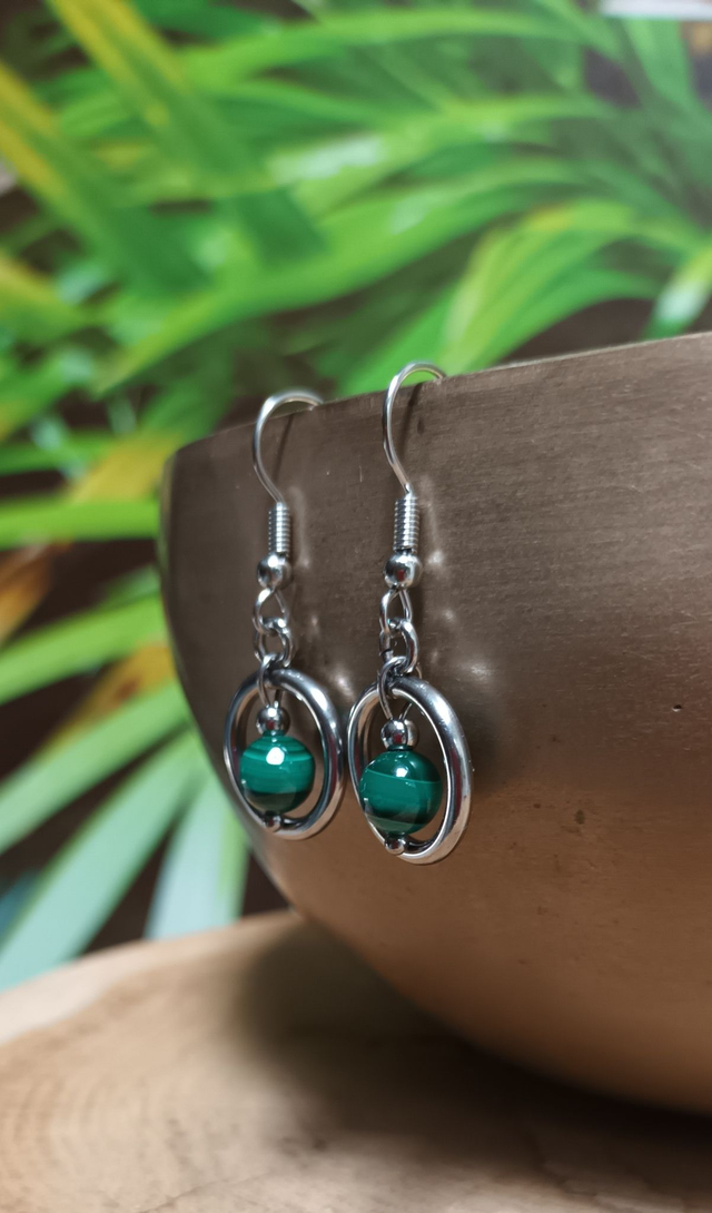 Boucles d&#039;oreilles en malachite