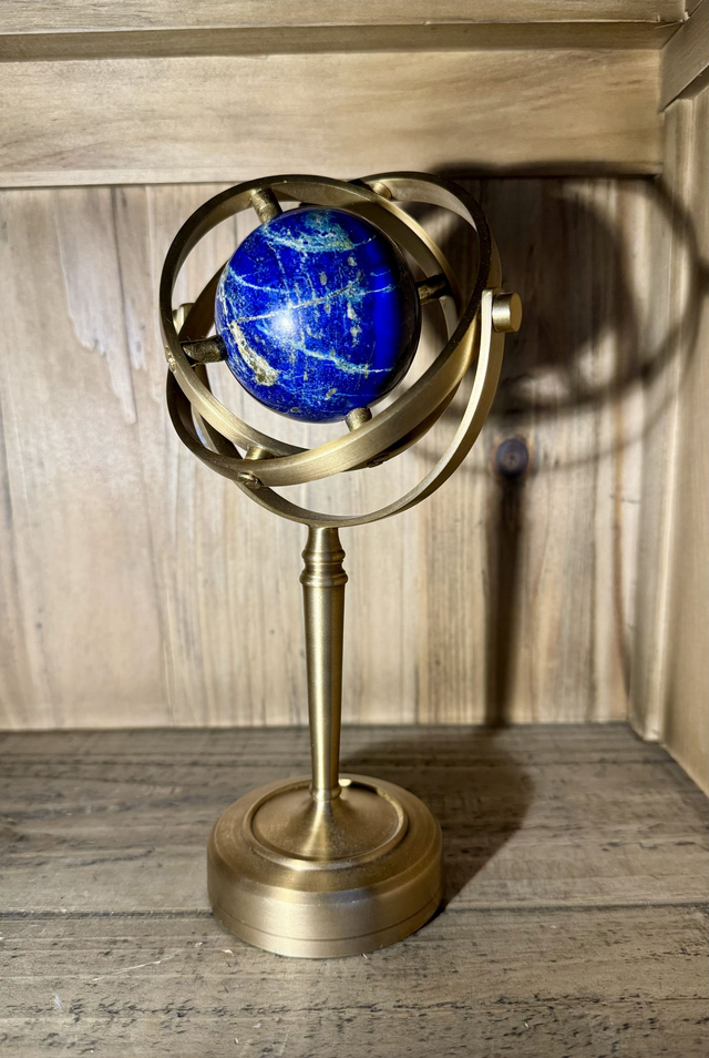 Sphère de lapis lazuli 