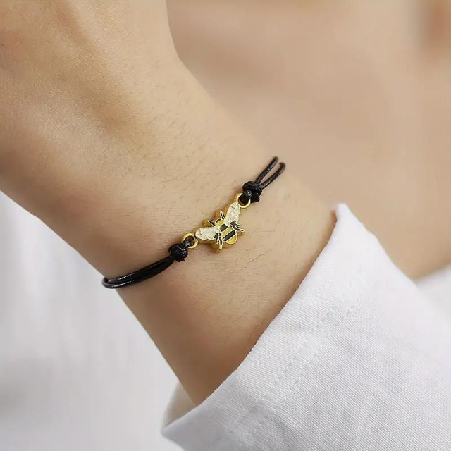 Tiny Golden Bee Bracelet