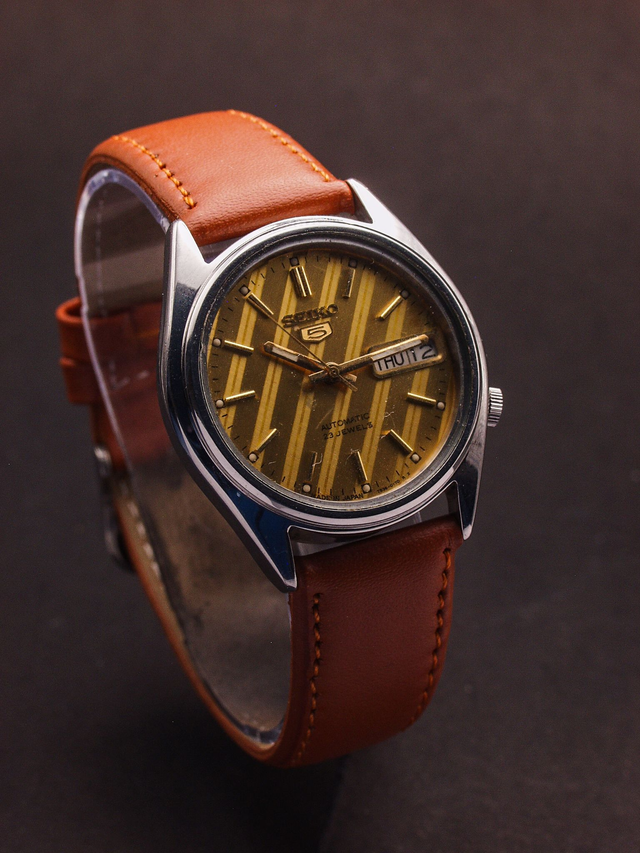 Seiko 5 7S36-8180 Automatic Gold