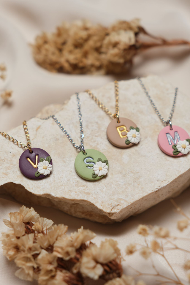 collar personalizado de flor 
