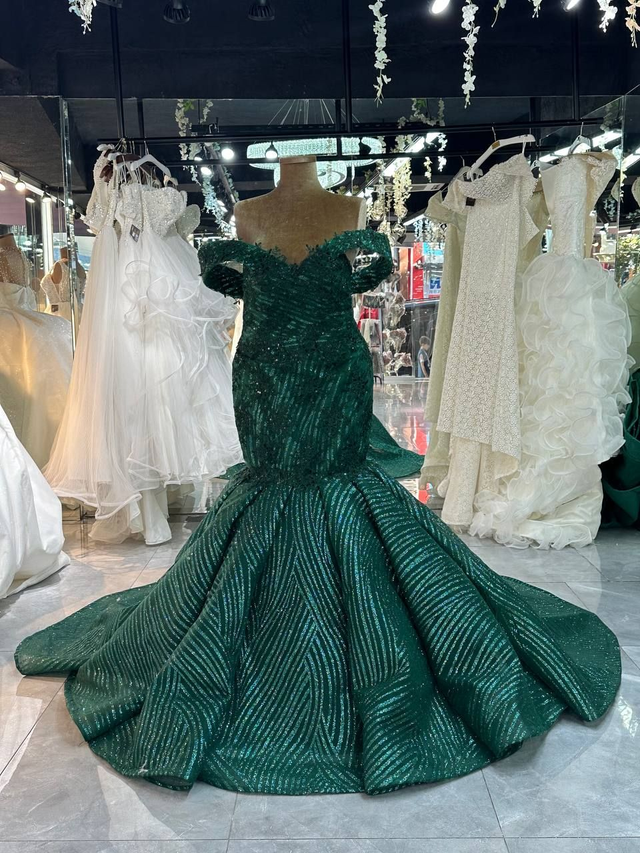 Robe de Mariée Sirène Col Tombant à Paillettes / Réf : RMS39