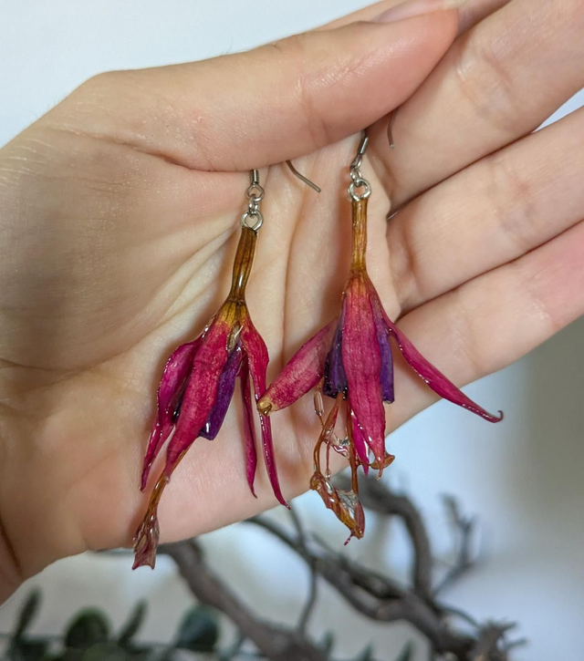 Pendientes de flores fuchsia 