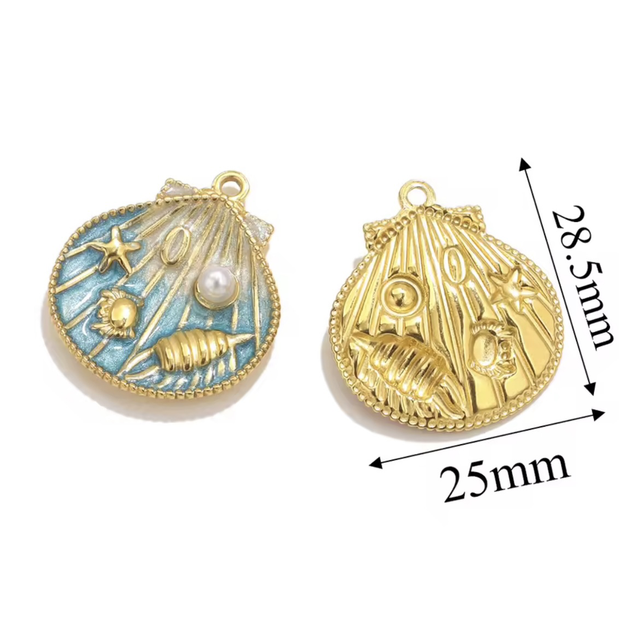 Charm conchiglia azzurra con perla 