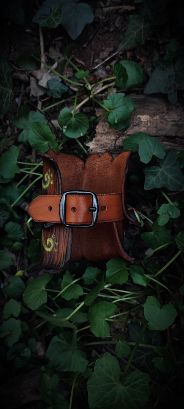 Barkskin Bracer #5 - Special edition (Glow in the Dark)