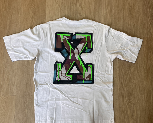 Off white t-shirt size L preowned 