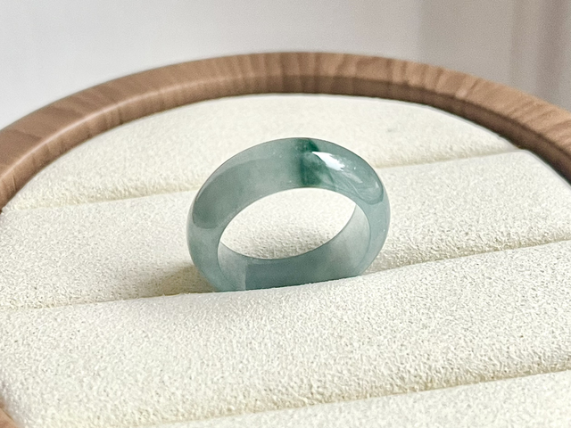Bague en jade (53) - HS711