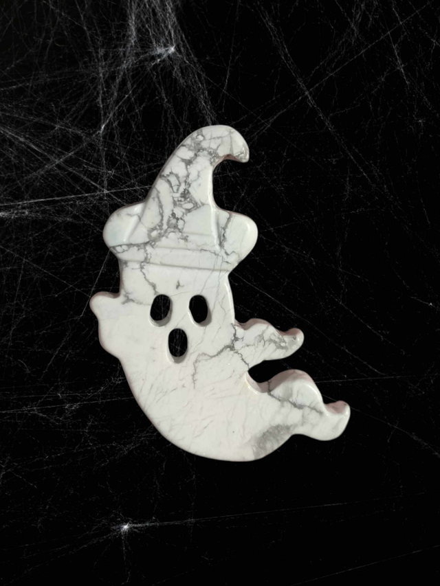 Fantome Howlite