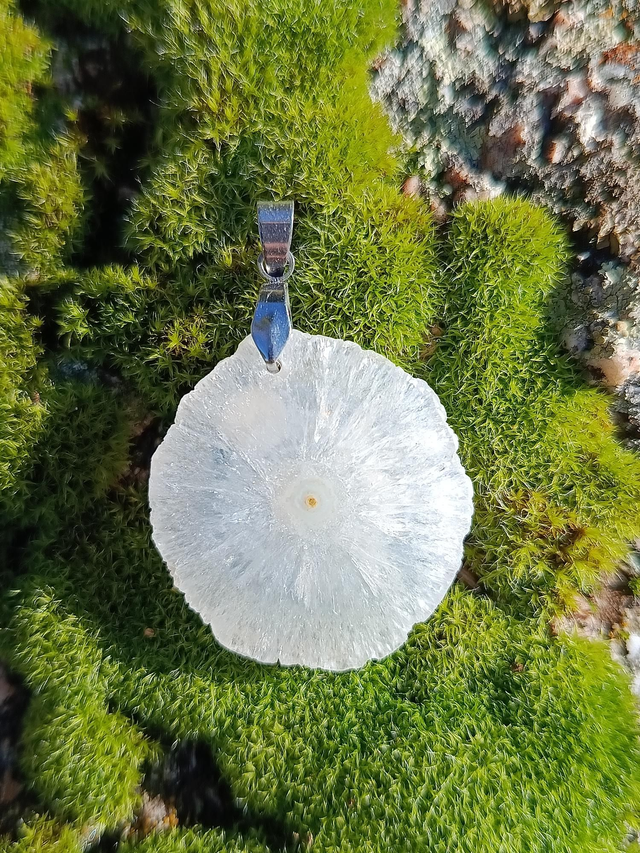 Pendentif Stalactite Tranche de Quartz 3cm – Minéral Naturel