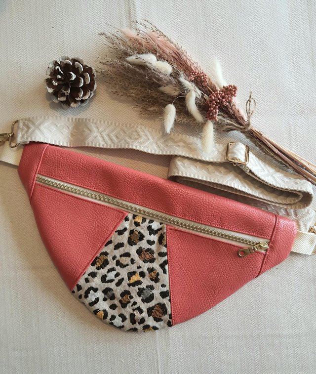 Banane simili rose et leopard