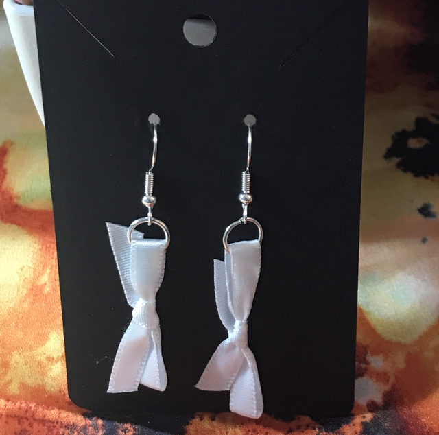 White Plain Fabric Earrings - PFE16