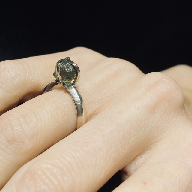 J169 ANELLO APATITE GREZZA