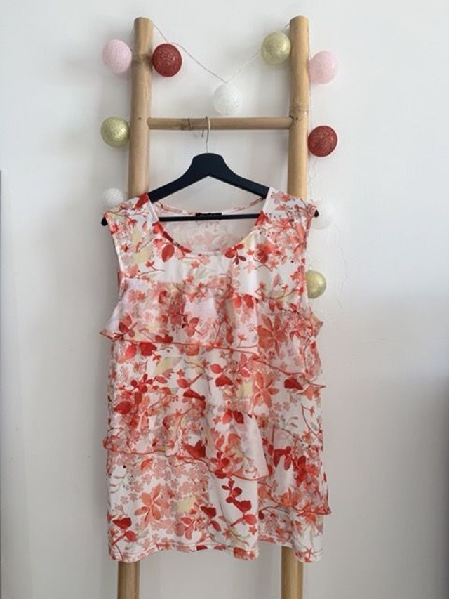 Haut femme à volant