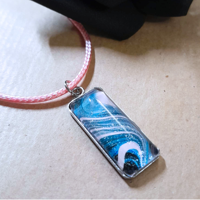 CIEL ROSE - Collier - Rectangulaire &amp; Cordon rose