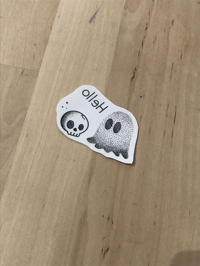 Tatouage éphémère fantôme Hello