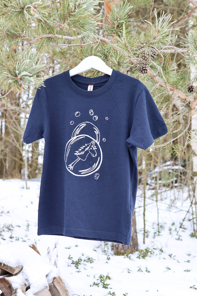 T-paita kuplakeppari - T-skirt hobbyhorse in bubble