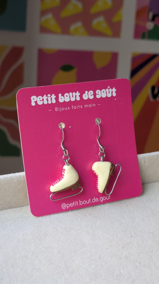 Boucles d'oreilles patins à glace asymétriques