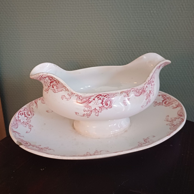 Sarreguemines U &amp; Cie | Sauskom Juskom (lengte 25,0 | breedte 16,0 | hoogte 11,0 cm) &#039;Lerida&#039; serie Roze kleur | Antiek - Middelmatige staat