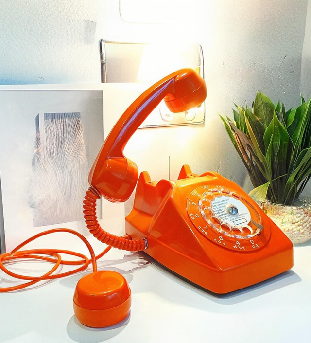 Collection Gaston en Couleur d'Origine, Lampe téléphone années 80, Lampe d'ambiance, Téléphone vintage couleur d'origine, Artisanat Français