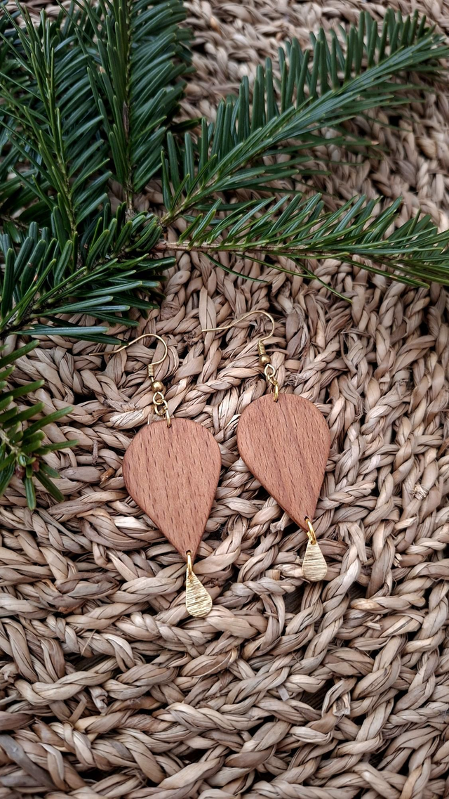 Feine Holzohrringe aus edlem Buchenholz