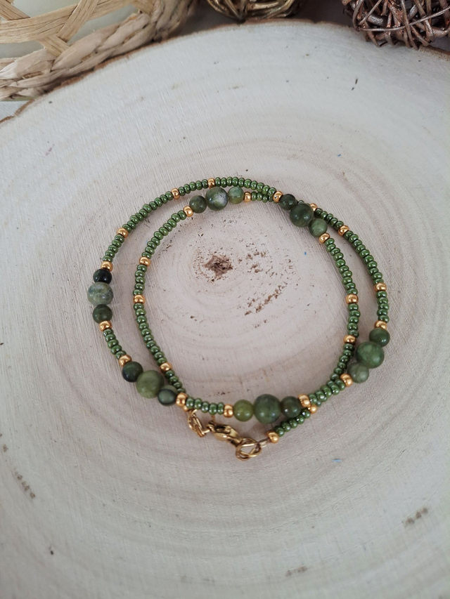 Collier Jade gold
