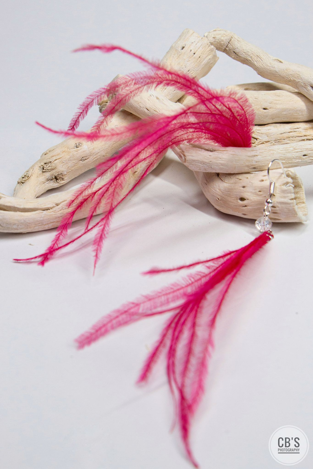 Boucles d'oreilles en plumes d'autruche fushia foncé