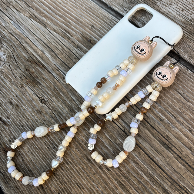 Grigri de téléphone Labubu naturel