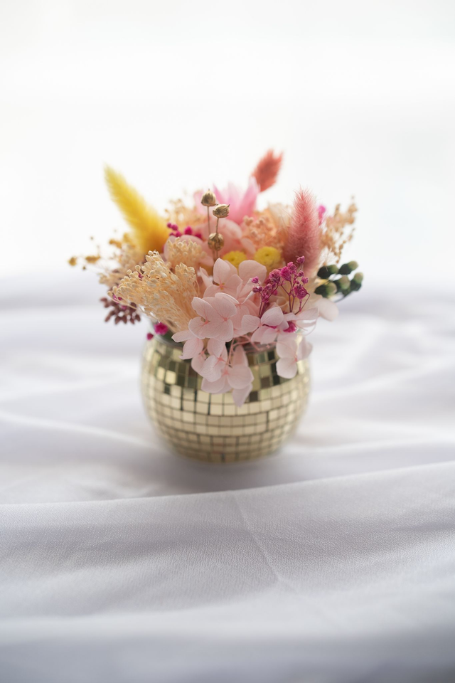 Boule fleurie étincelante 