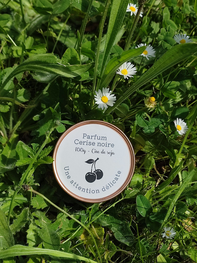 Bougie parfumée cerise noire 100g