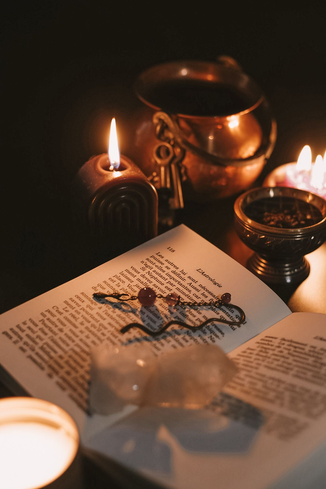 Mabon • Gaia • Bijou de livre Perlé