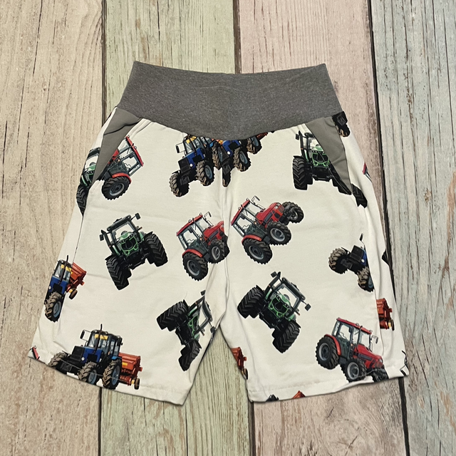 Sommerhose, Größe 140, Traktor