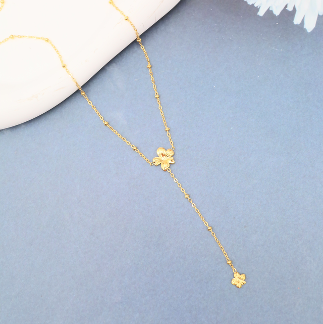 Collier Y fleurs