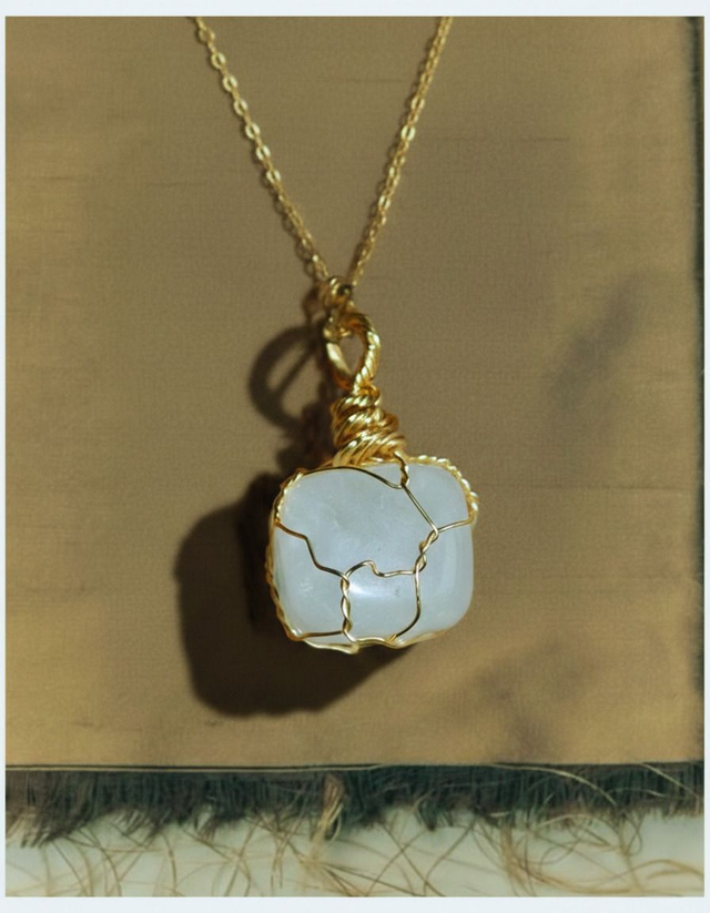 Colliers en cristal de roche 