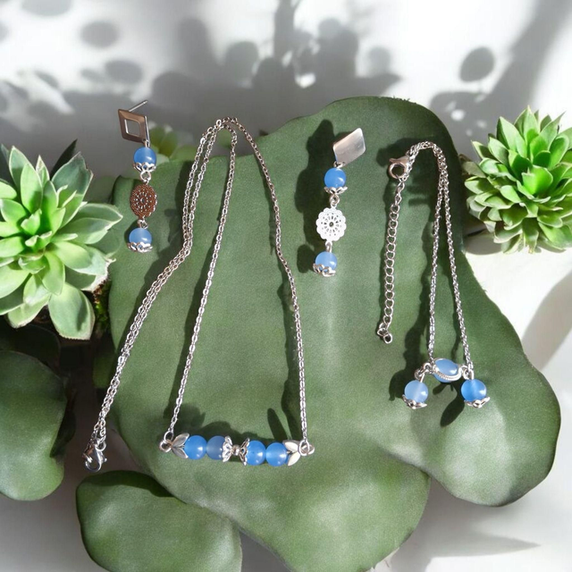 Parures en Pierres Naturelles – Calcédoine Bleue 