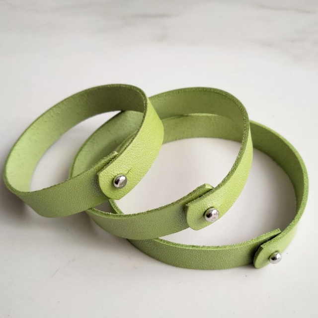 Bracelet fin en cuir Vert pomme