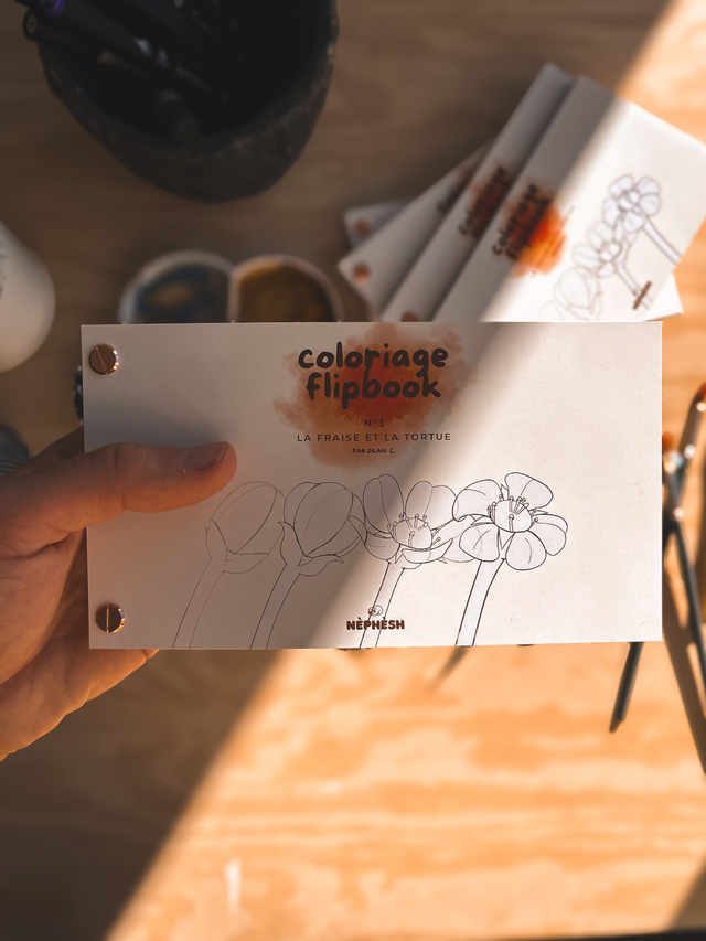Coloriage Flipbook fait à la main- La fraise et la tortue