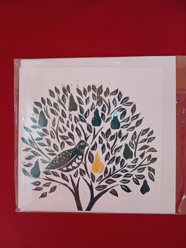 073 - Green bird in the tree card - Jo Biggadike 