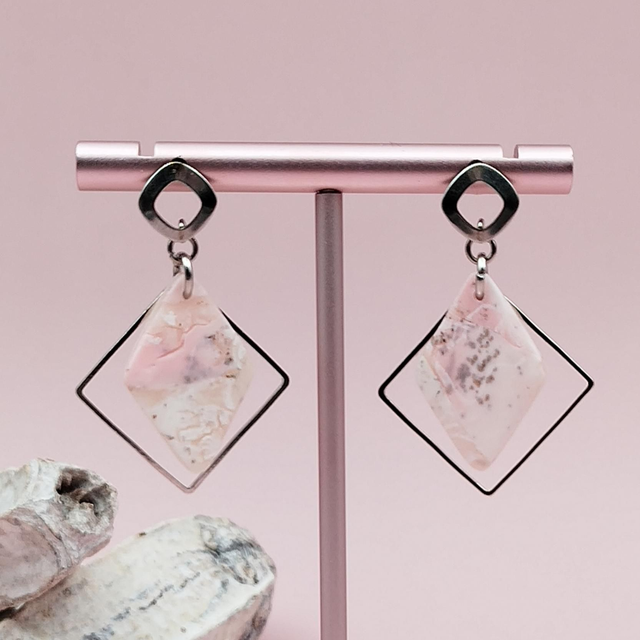 Boucles d&#039;oreilles Losange Argenté, Effet Marbre Blanc et Rose