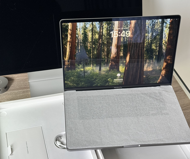 Macbook pro 16&#039;&#039; + Logiciels i9 2.4 64G 2T ssd 2020