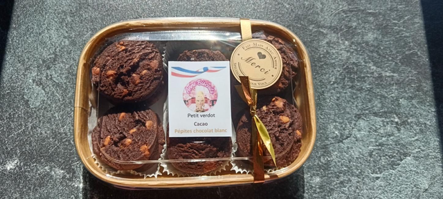  cacao et pépites chocolat blanc ( X12 biscuits)