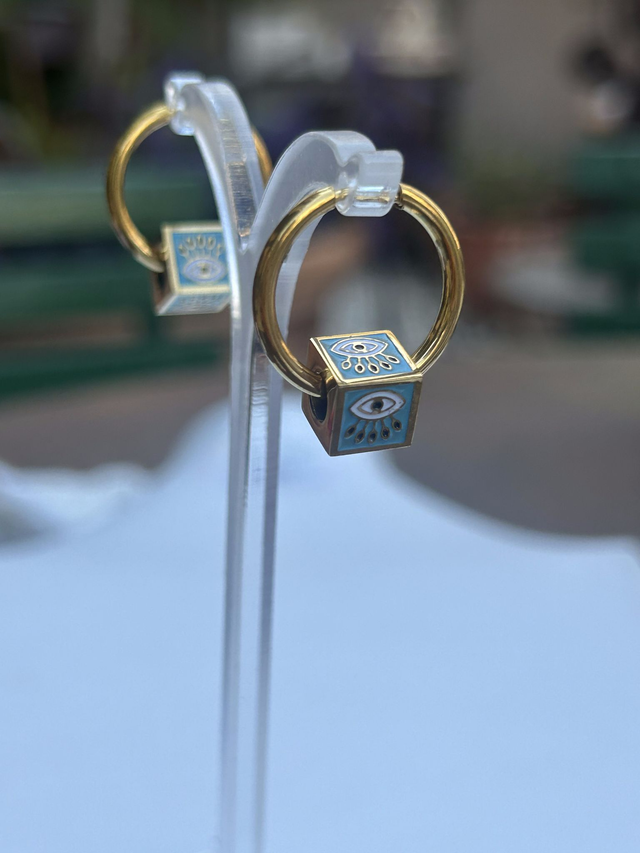 Orecchini quadrati con occhio turchese