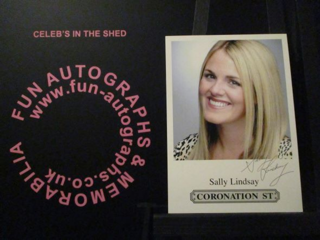 Sally Lindsay (Shelley Unwin) Original Coronation Street Pre-Print Cast Card