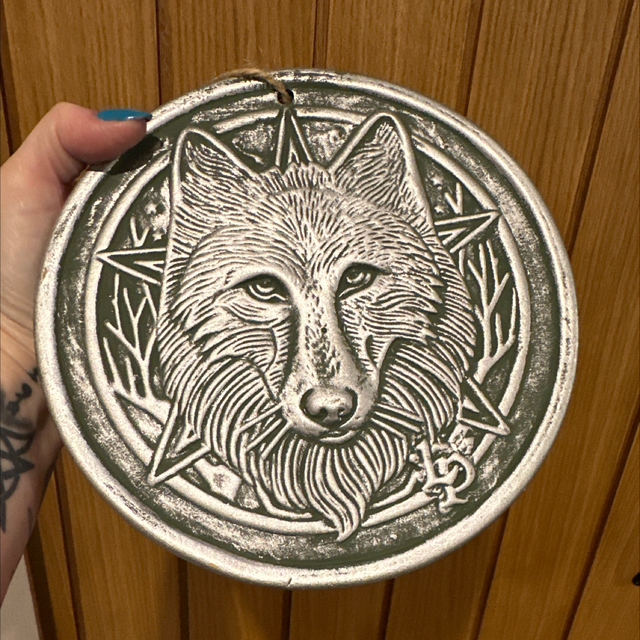 Wolf Plaque 